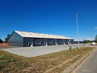 Erhvervslejemål 253-886m2 på Herluf Trolles Vej 100. 5220 Odense Sø