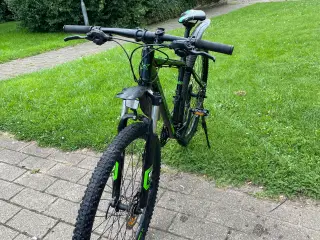 mountainbike. X-zite   29 tommer.     aluminum ,27