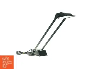 Bordlampe der kan vippes frem og tilbage