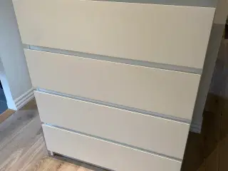Kommode bortgives