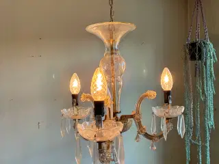 Lysekrone med prismer