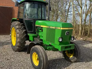 Traktor John deere 3040