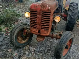 Buck 302 starter og kører super godt lift og pto v