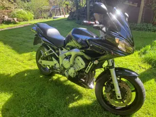 Yamaha FZ6