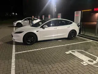 Tesla Model 3  RWD