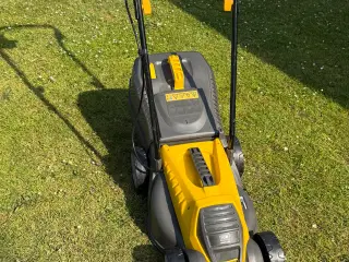 El plæneklipper 220V