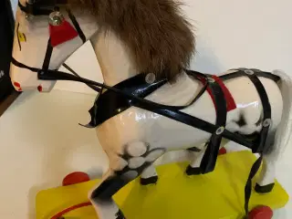 Trælegetøj hest
