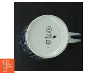 Krus med årgangsmotiv fra Royal Copenhagen (str. 7,5 cm)