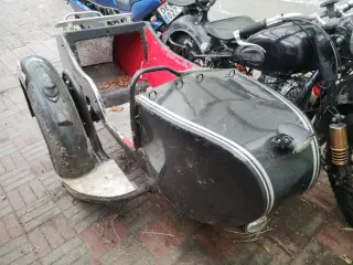 Dnepr K 750 m. sidvogn
