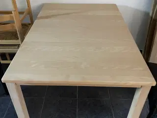 Brugsen spisebord