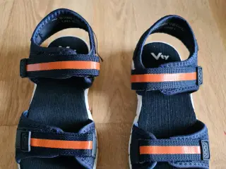 NYE sandaler str 32