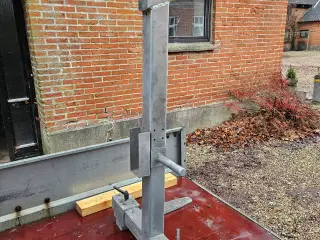 Løfteåg til mindre paller sælges