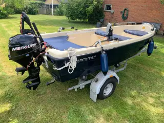Jolle med motor og trailer. - næsten ikke brugt. 