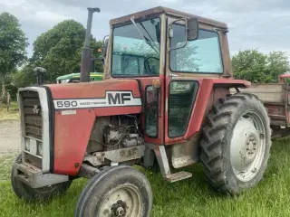 Massey Ferguson 590