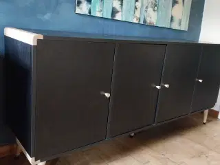 Fin skænk eller skab 