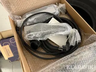 EV charger Deltaco Type 1, 2 styks