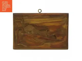 Snit i træ af Landskabsmotiv med hytte (str. 15 x 10 cm)