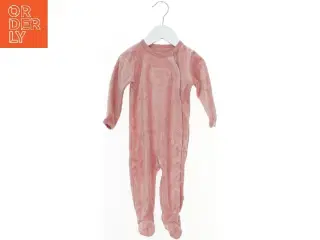 Lyserød heldragt til baby fra Friends (str. 68)