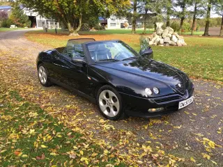 Alfa Romeo Spider 916