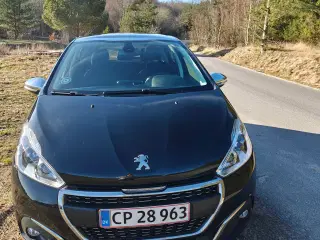Pæn og velholdt Peugeot 208