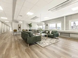Kontorlejemål på 890 m²