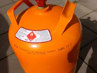 11 kg stålgasflaske.