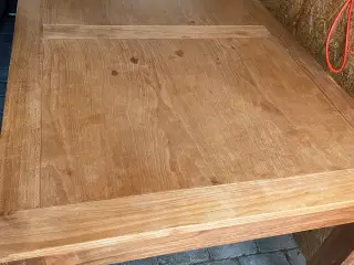 Spisebord