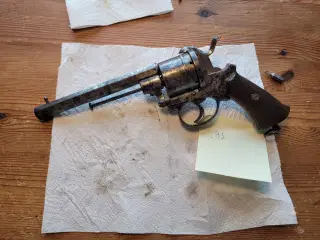 belgisk pinfire revolver