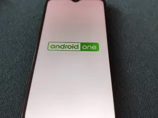 Nokia 6.2 med lader og cover