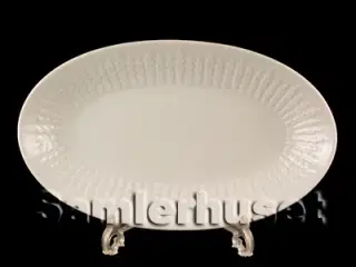 Excellence Asiet 23½x14 cm.