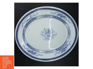 Blåt og hvidt fajancefad fra B. W. M & Co (str. 44 x 35 cm)