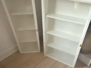 Vægskab - vitrine - toiletskab - køkkenskab -