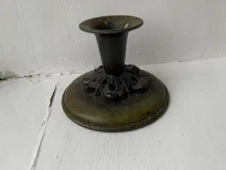 Lysestage og krus i kunstbronze