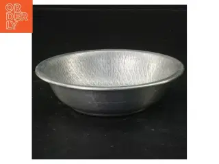 Dekorativ metalfad
