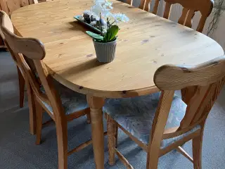 Spisestue i fyrretræ 