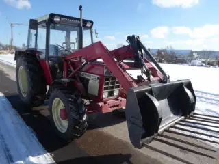 Traktor - IHC 844S / 80 Hk