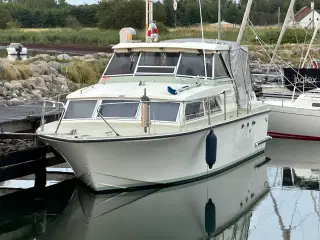 Coronet 31 aft.cabin