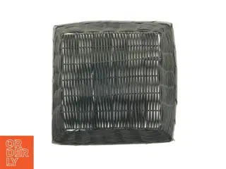 Flettet kurv (str. 30 x 30 cm)