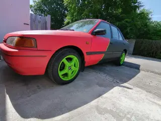 Mazda 323