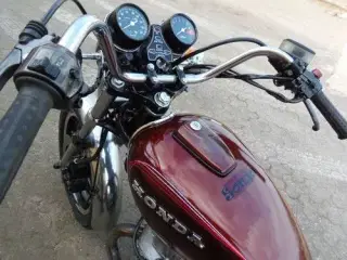 Honda CM 400 T