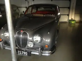 Jaguar MK 2