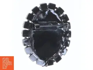 Kamee broche med brun stenramme (str. 3,5 cm)