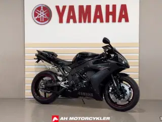 Yamaha YZF R1