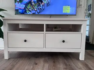 TV-bord. Hemnes. Ikea. 