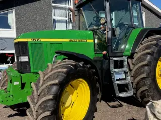 John Deere 7710 TLS  FRONTLIFT, NYE WREDSTEIN DÆK
