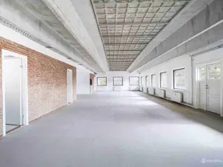 418m² kontor og mulighed for showroom/lager