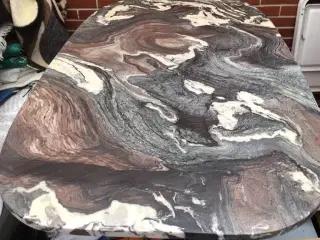 Marmor  spisebord
