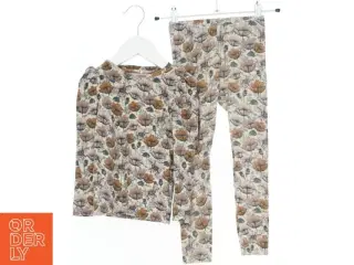 Bluse og leggings sæt med bladmønster fra Name It (str. 104)