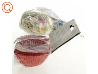 Bagetilbehør, muffinforme, chokoladeforme i papir (str. 13 cm)