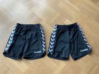 2 par Hummel shorts str 10 -12 år